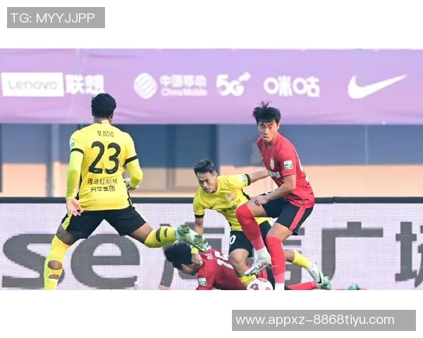 亚泰新任主帅阎峰上任43岁球队名宿力争完成准入首批目标